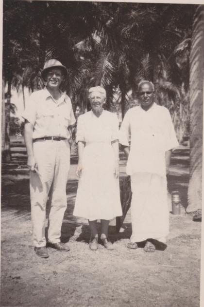 Students and staff in the early years of the college (1)