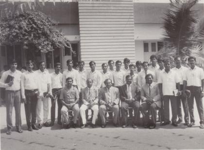Students and staff in the early years of the college (3)
