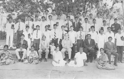 Students and staff in the early years of the college (5)